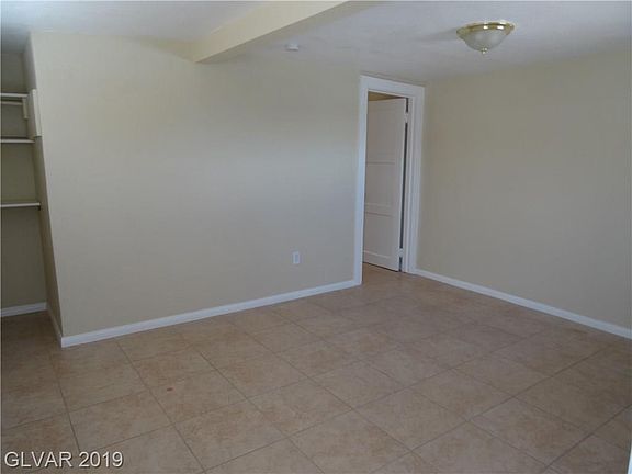 5th image of 1401 S Casino Center Blvd APT D