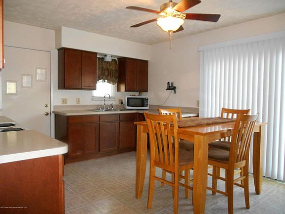 3rd image of 4318 Brighton Dr
