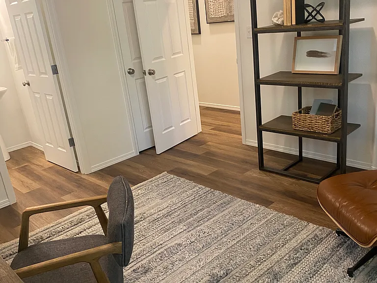 851 NE Caden Ave — Photo 17