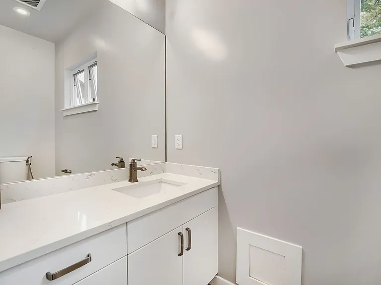 4736 25th Ave SW — Photo 16