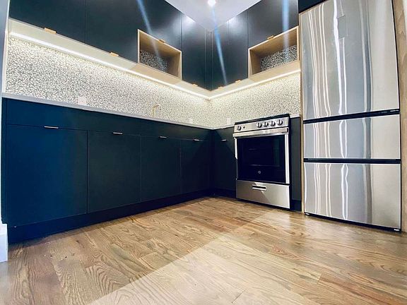 3rd image of 484 Gates Ave #2