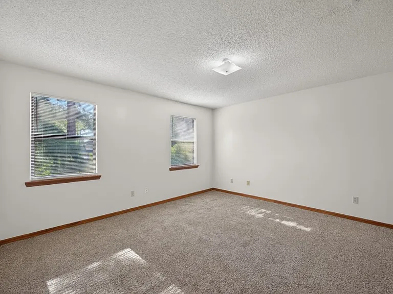 8341 Fire Fly Ln — Photo 15