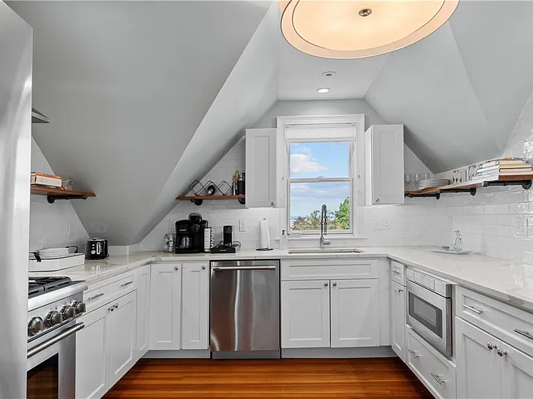 567 Bristol Ferry Rd #3 — Photo 15