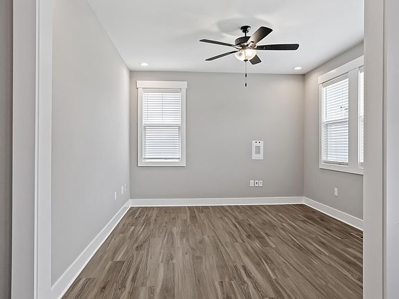 3rd image of 171 Lager Ln