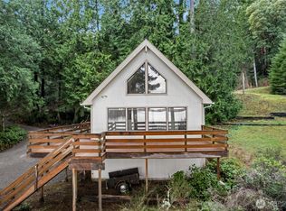 909 Lorenz Road NW, Lakebay, WA