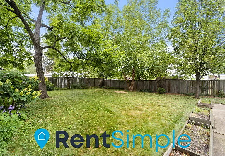 618 S Barton St — Photo 40