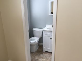 32 Green Acorn Ln, Henrietta, NY 14467