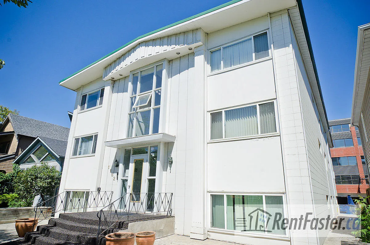 1162 Memorial Drive N.W. — Photo 1