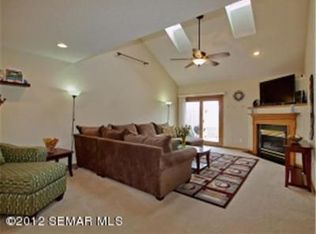 2502 Viola Heights Dr NE, Rochester, MN 55906