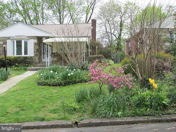 2nd image of 11719 Gifford Ave