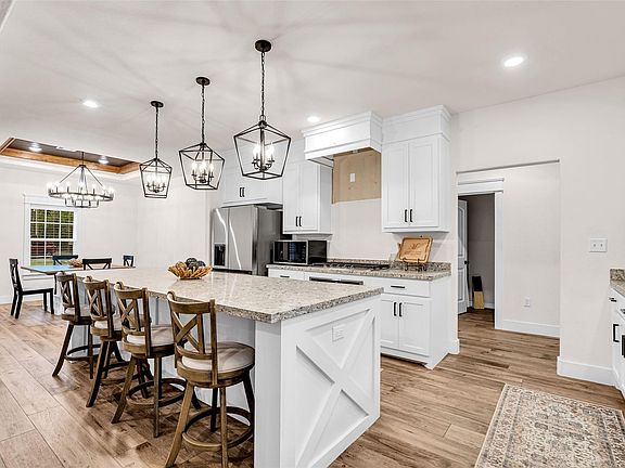 5th image of 10040 Shepard Hill Rd