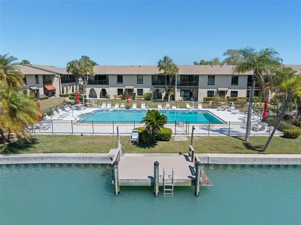 505 Plaza Seville Ct APT 11, Treasure Island, FL 33706