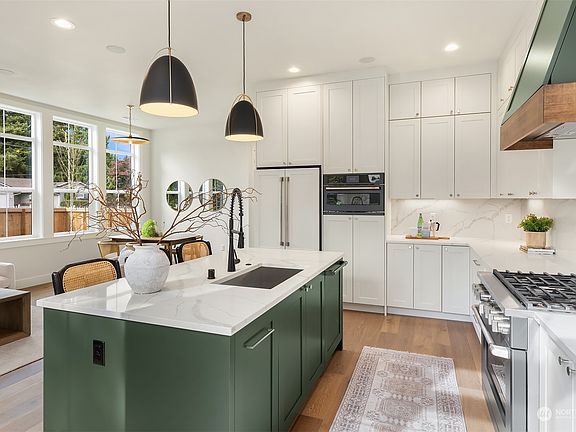 3rd image of 8004 126th Avenue NE