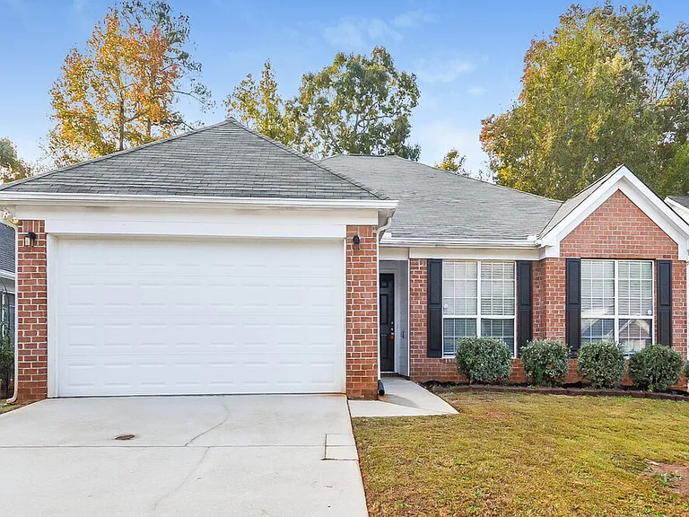 4897 Truitt Ln — Photo 1