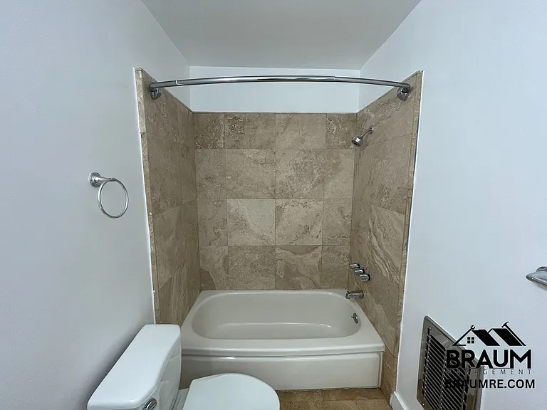 5611 FULCHER PROPERTY, LLC — Photo 8
