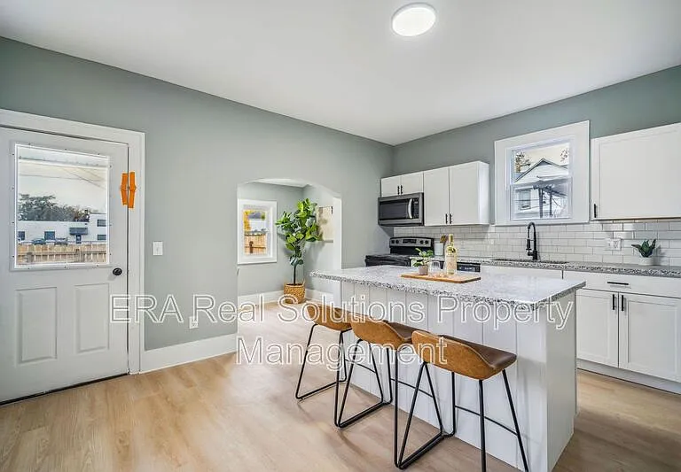 105 Rodgers Ave — Photo 14