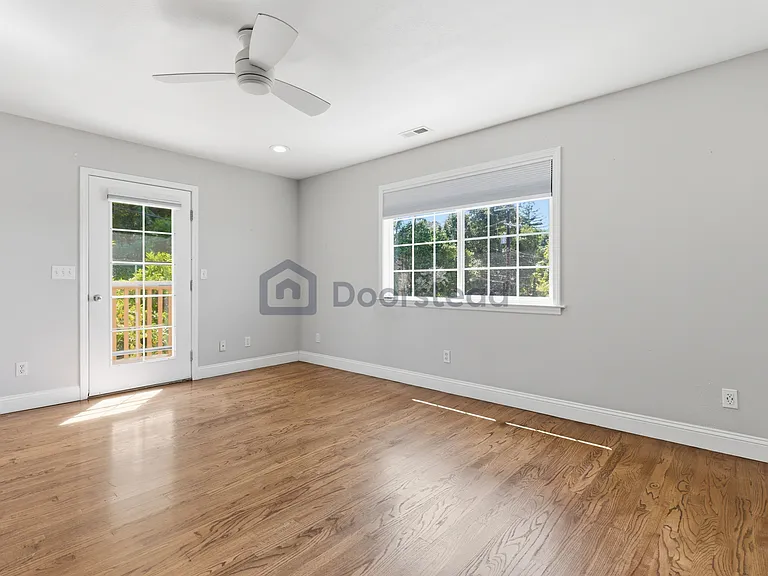 1429 Magazine St — Photo 16