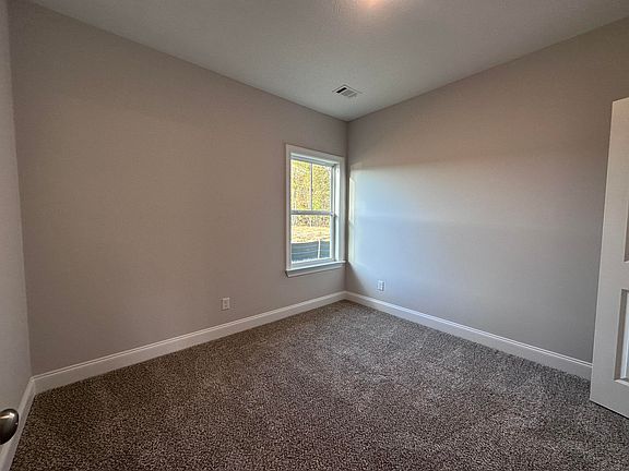 3rd image of 770 Woodvine Drive