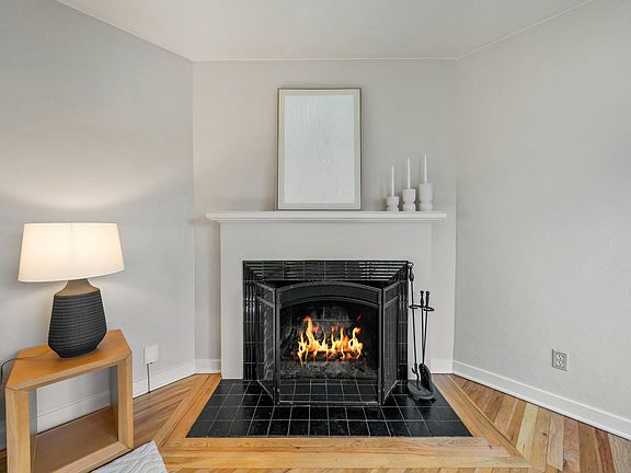 3rd image of 512 Humboldt St