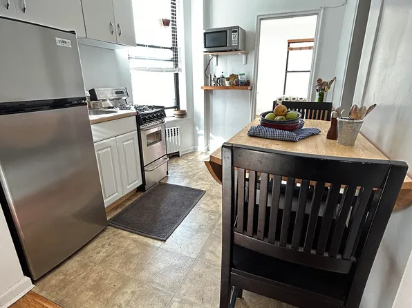 140 Claremont Avenue image 1 of 14