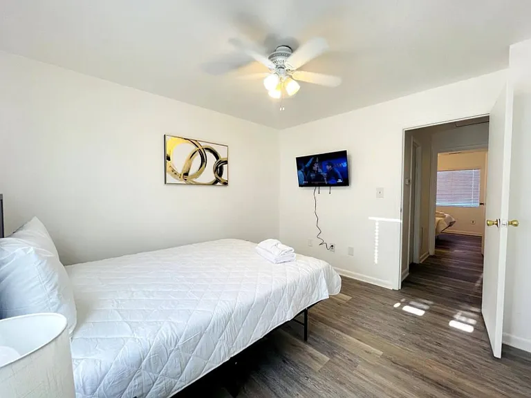 1011 Hunter Ave #6 — Photo 7