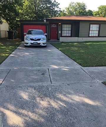 2nd image of 155 E Amber St