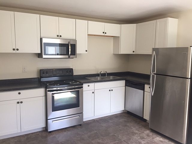 1st image of 3526 Brewer Dr