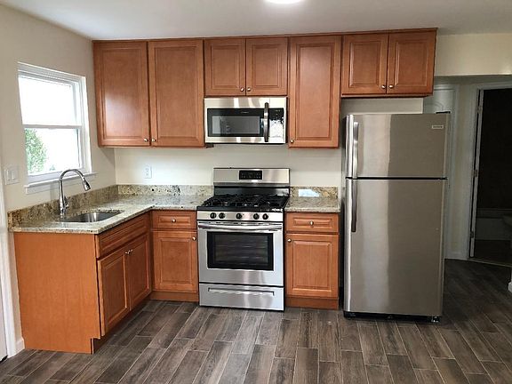 4th image of 51 Elwood Ave #A