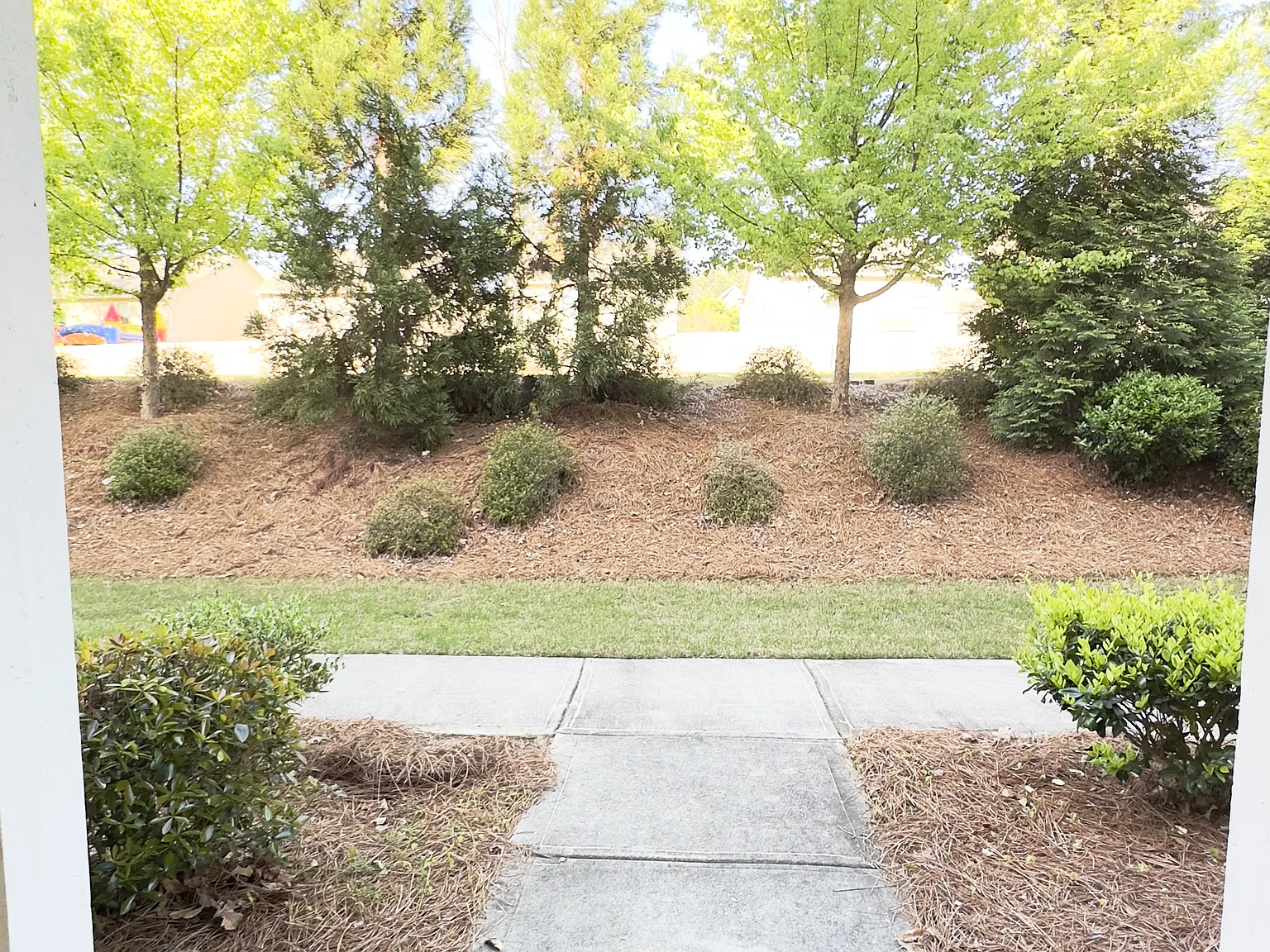 4 bed, 2295 sqft, $2,700 — Photo 4