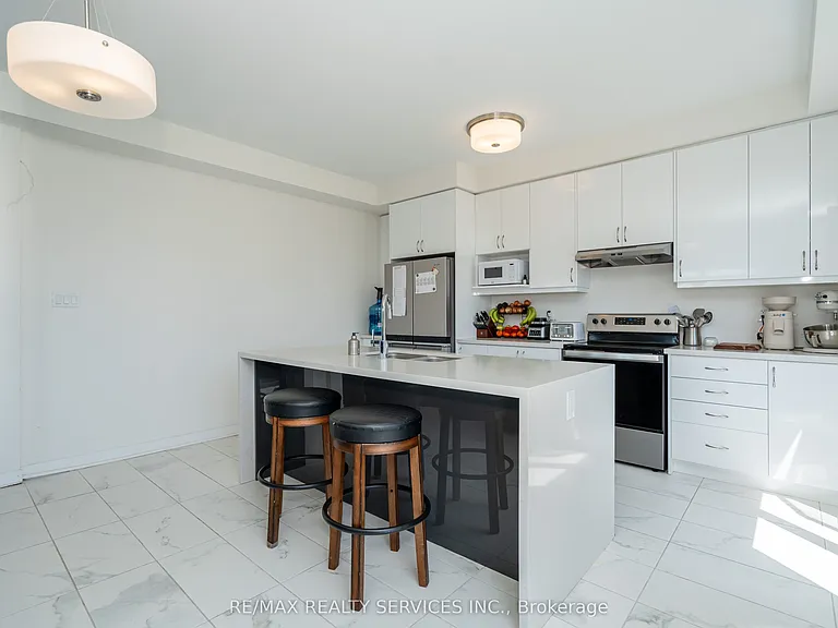 3700 Quayside Dr — Photo 29