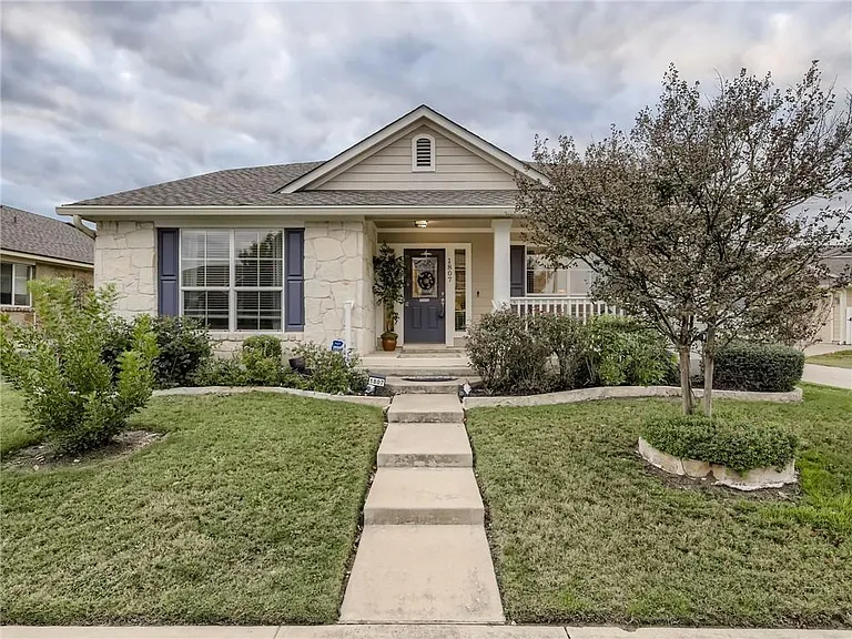1807 Colorado Bend Dr — Photo 1