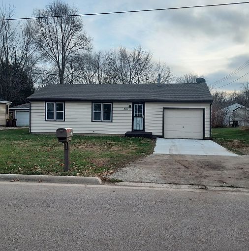 1st image of 801 Wayne Dr