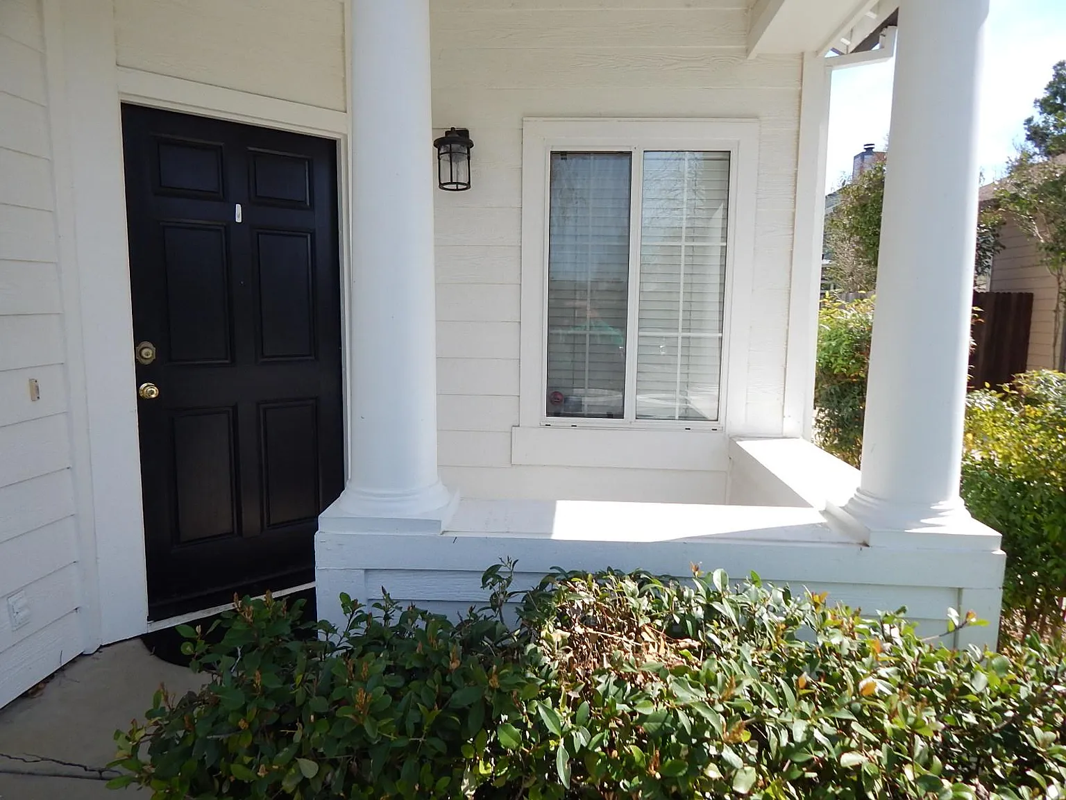 3 bed, 2.5 bath, 1530 sqft, $3,200 — Photo 3