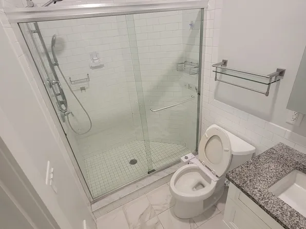 439 Mercer Street image 4 of 17