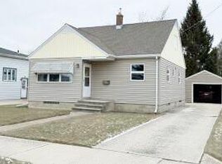 2508 13th St, Two Rivers, WI 54241