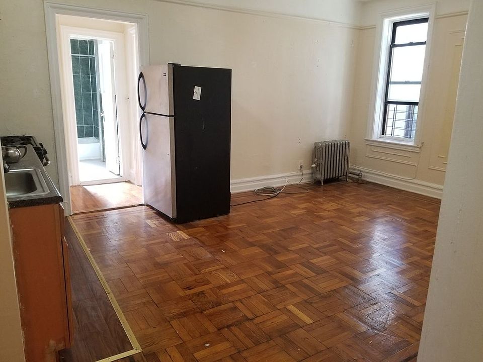 2nd image of 436 New York Ave APT C2