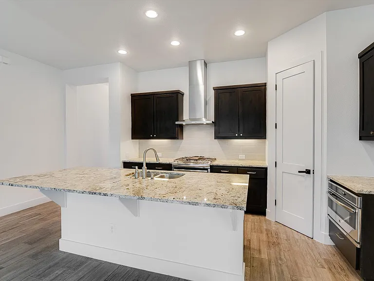 508 W Baylee Love Ln — Photo 5