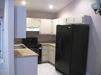 2nd image of 2910 SW 39th Ave