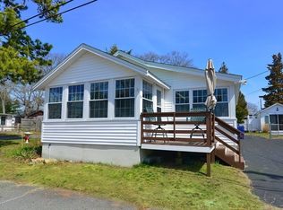 50 Pleasant St, Wareham, MA 02571