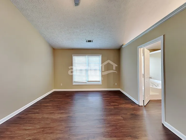 1545 Maple Pointe Ct — Photo 11