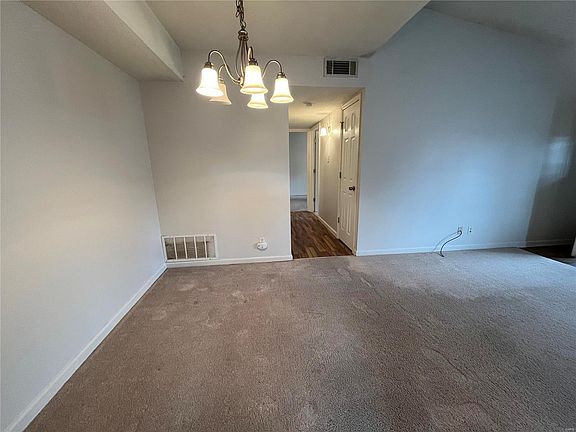 4th image of 11143 Whispering Oaks Dr