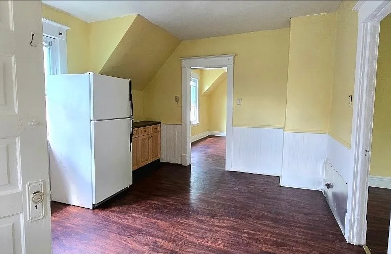 31 Roma Ave — Photo 6