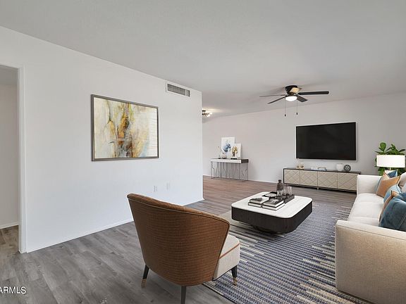 3rd image of 10028 W PRAIRIE HILLS Circle