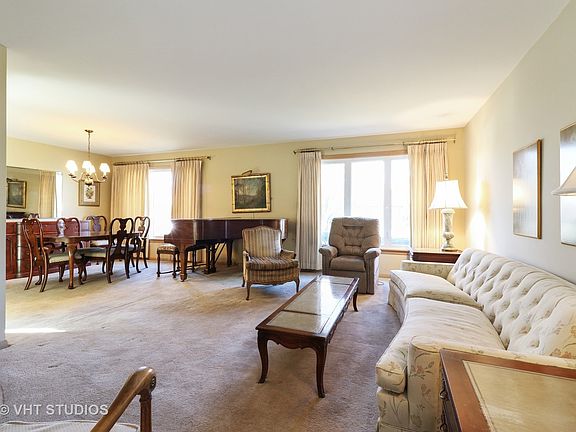 2nd image of 10305 Lockwood Ave