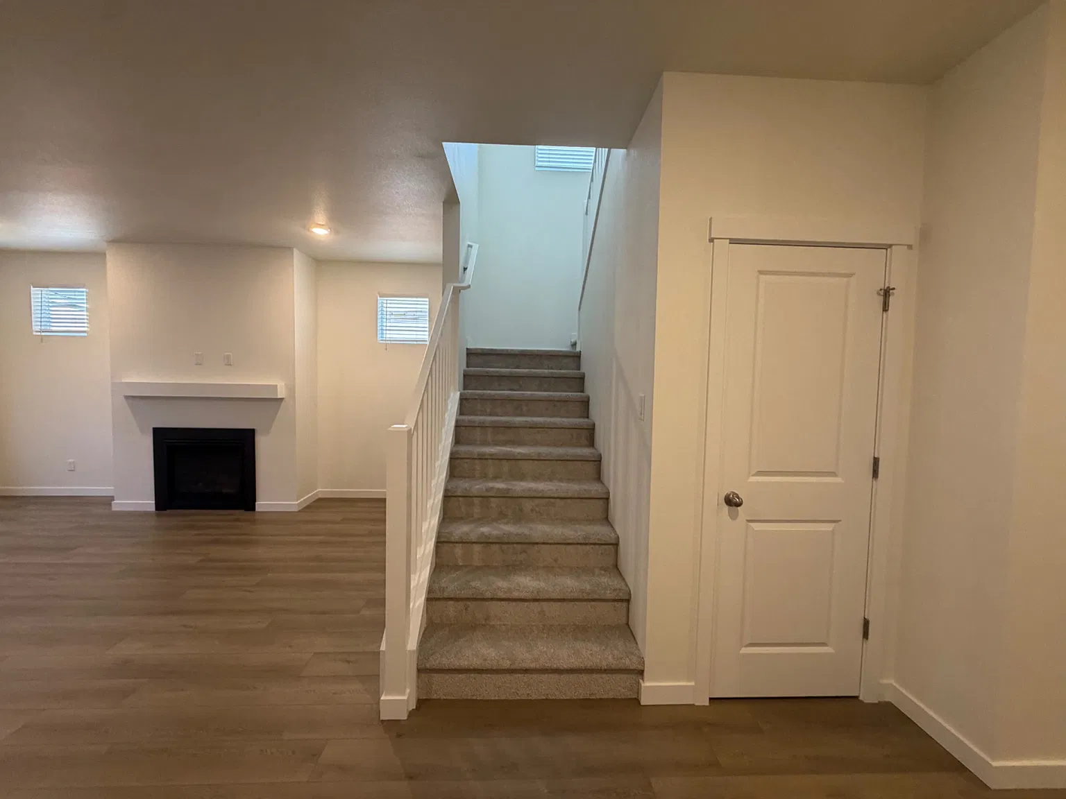 5 bed, 2750 sqft, $4,200 — Photo 4