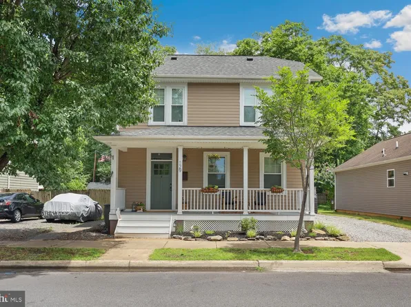 129 Princess Anne St, Fredericksburg, VA 22401