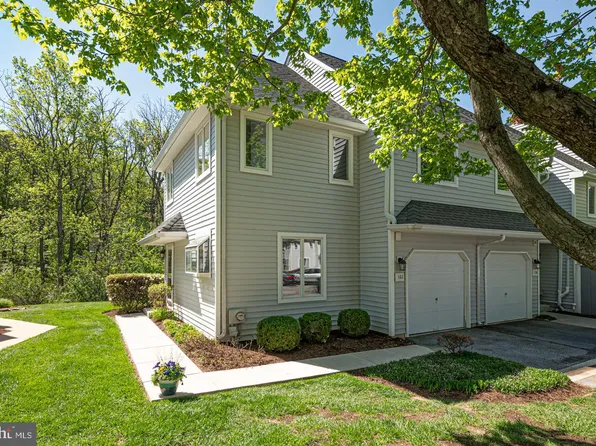 122 W Thomas Ct, Kennett Square, PA 19348