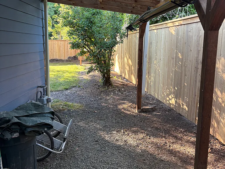 665 SE Vera Ave — Photo 28