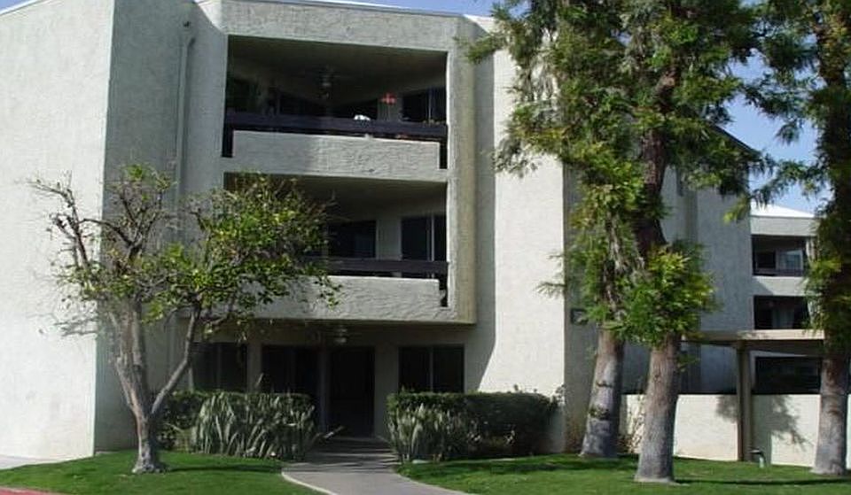 Street view (bottom unit)