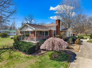 1701 Old Oak Ln, Morristown, TN 37814